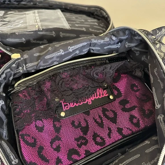 Betseyville Ruffled Cosmetic Case Betsey Johnson - Picture 9 of 10